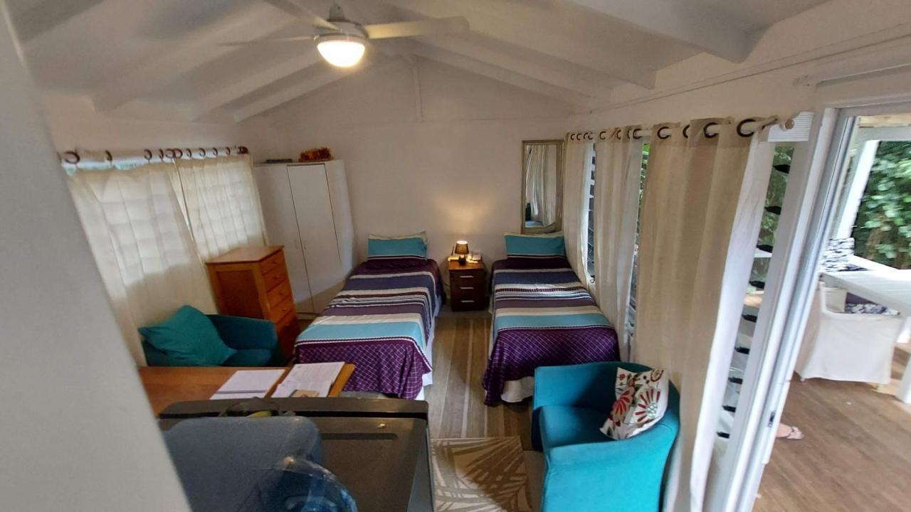 Are Tamareni 2Br Beach Cottage Or River Studio Avarua Oda fotoğraf